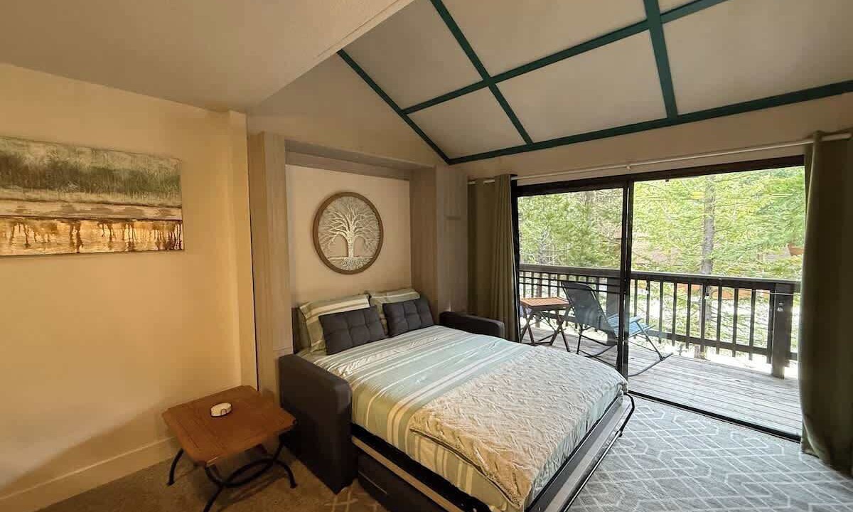 Photo of Bedroom in Shaver Lake