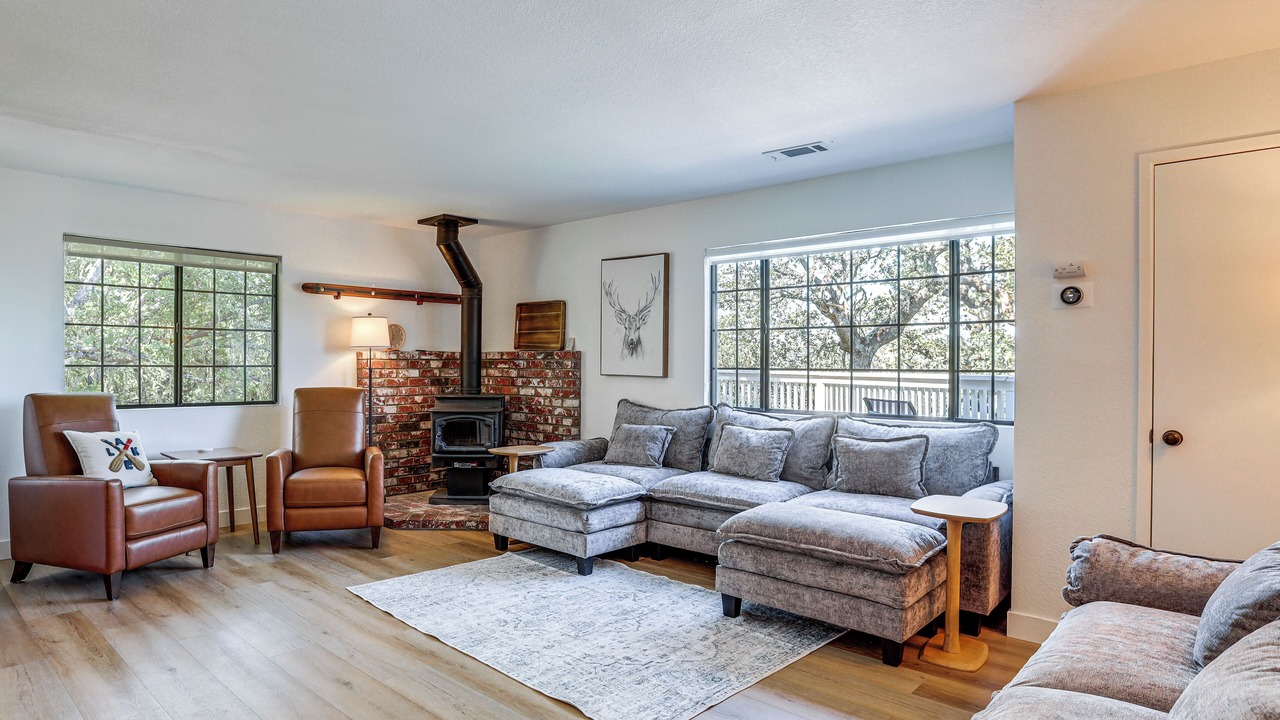 Photo of Bedroom in Oak Shores