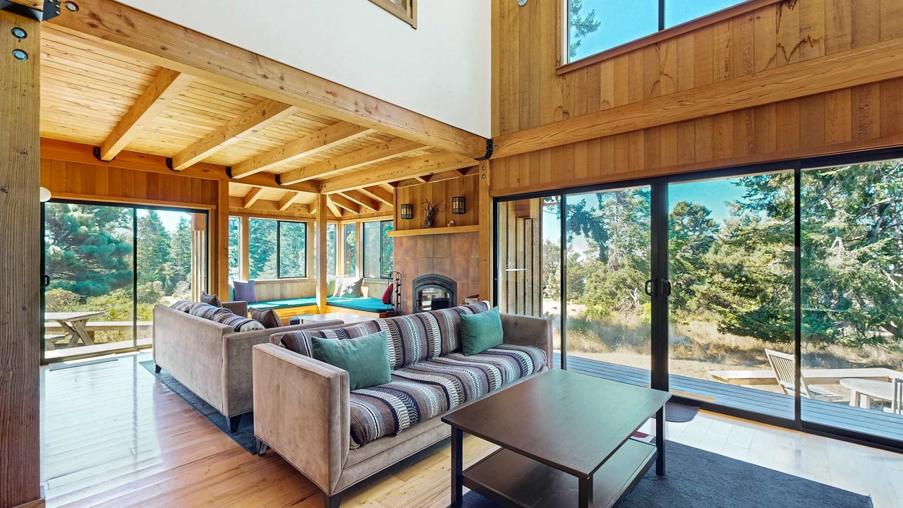 Photo of Livingroom in Sea Ranch