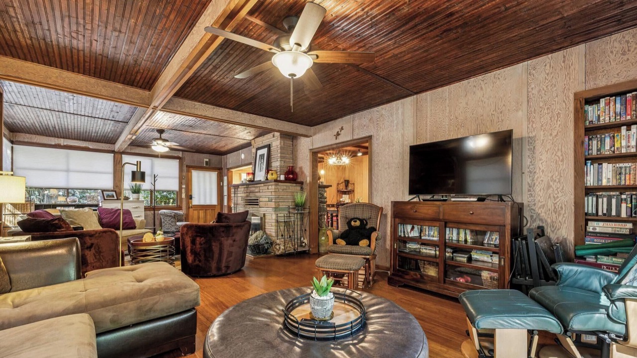 Photo of Livingroom in Brookdale