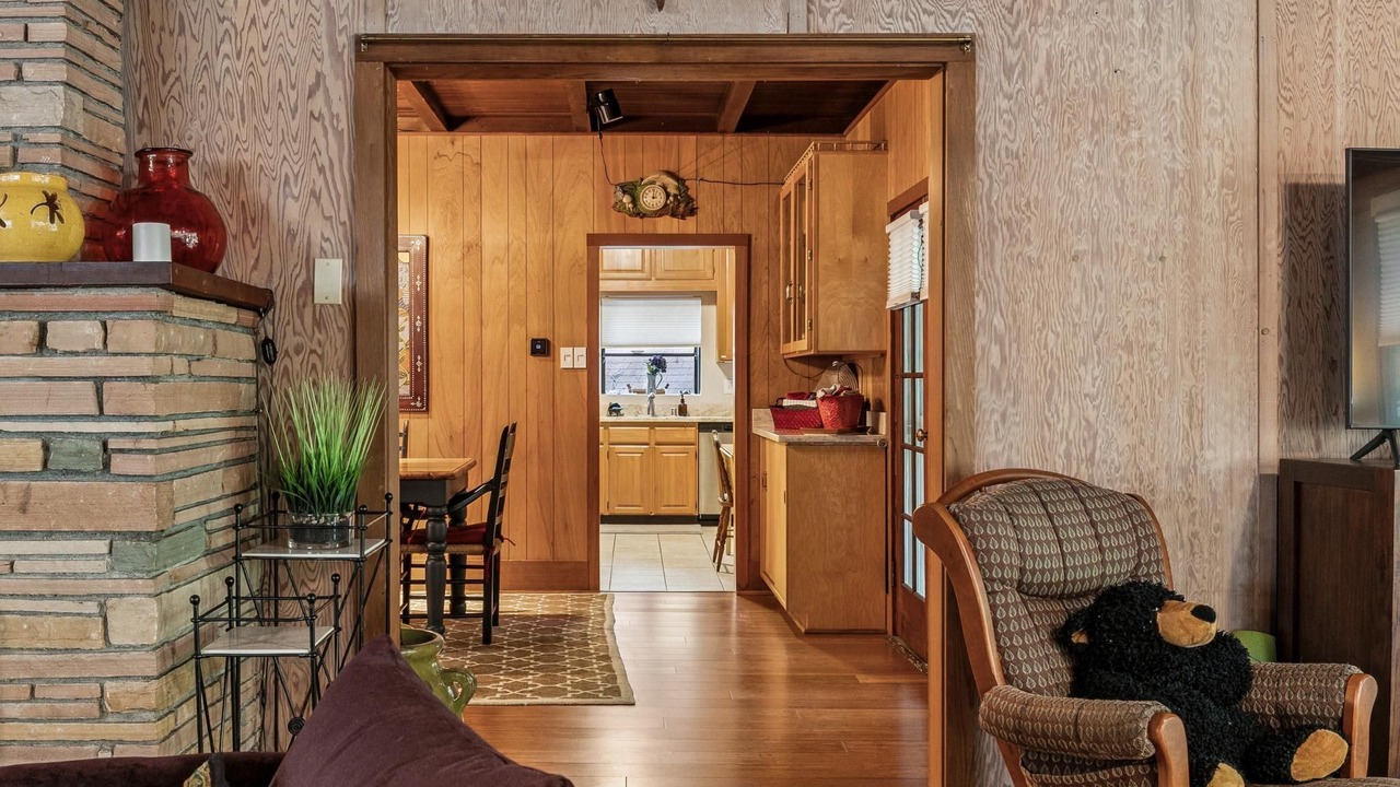 Photo of Livingroom in Brookdale
