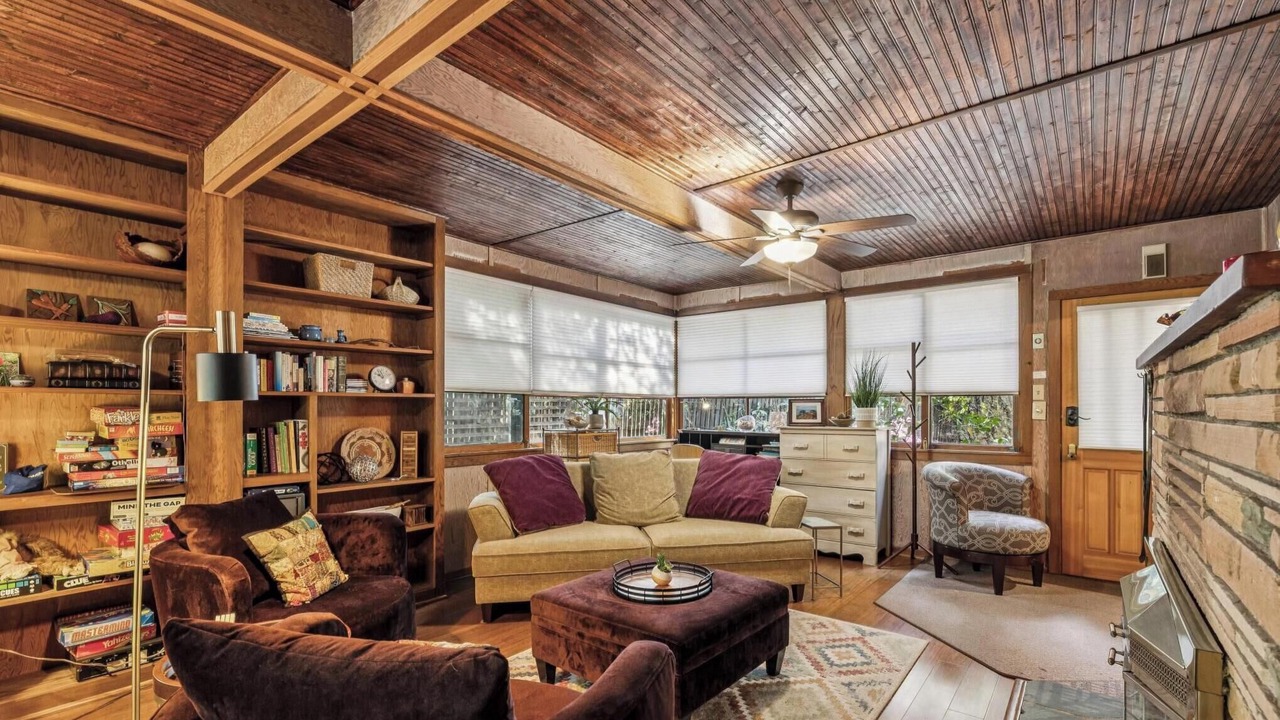 Photo of Livingroom in Brookdale