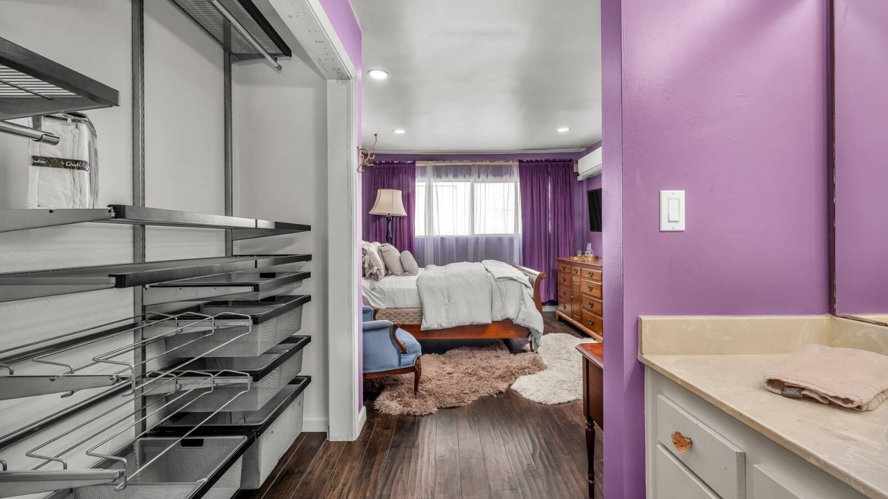 Photo of Bedroom in Fox Hills