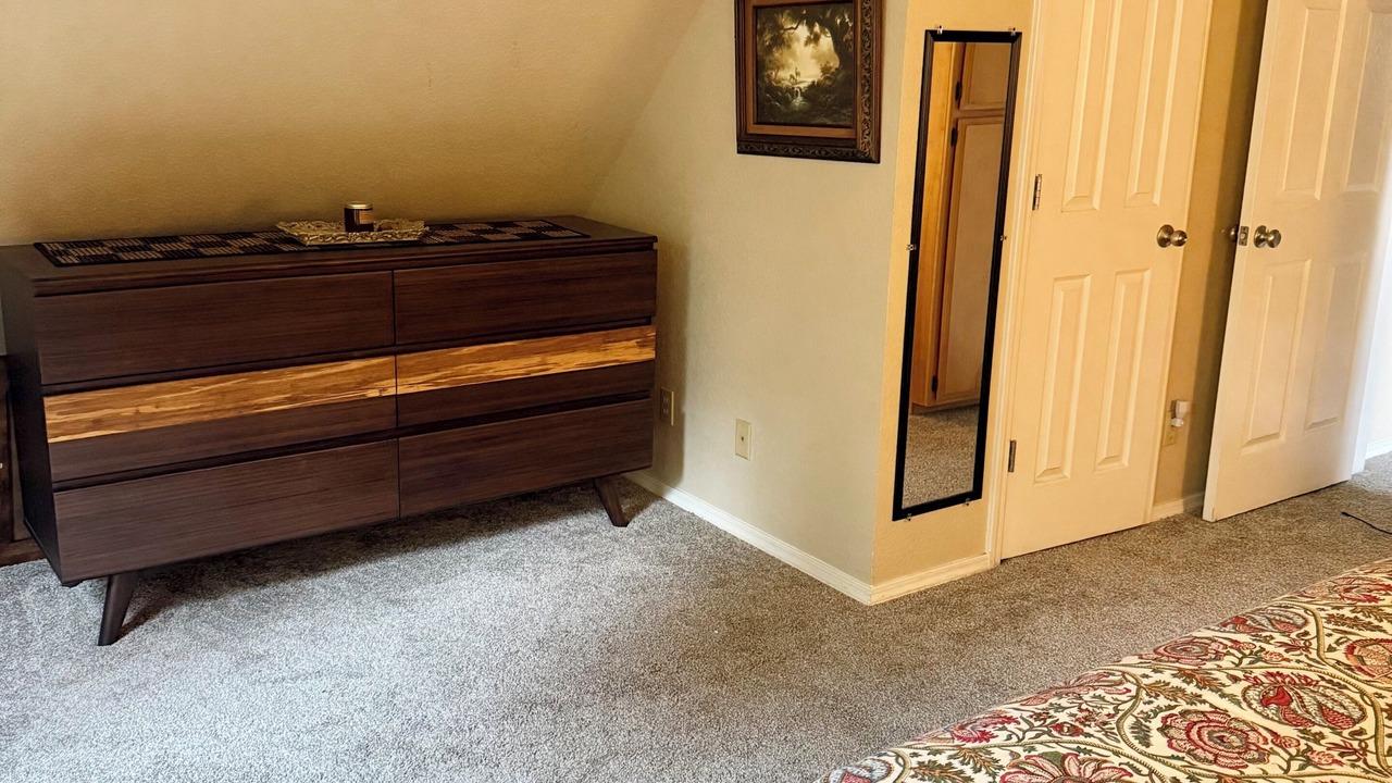 Photo of Bedroom in Hamilton Branch
