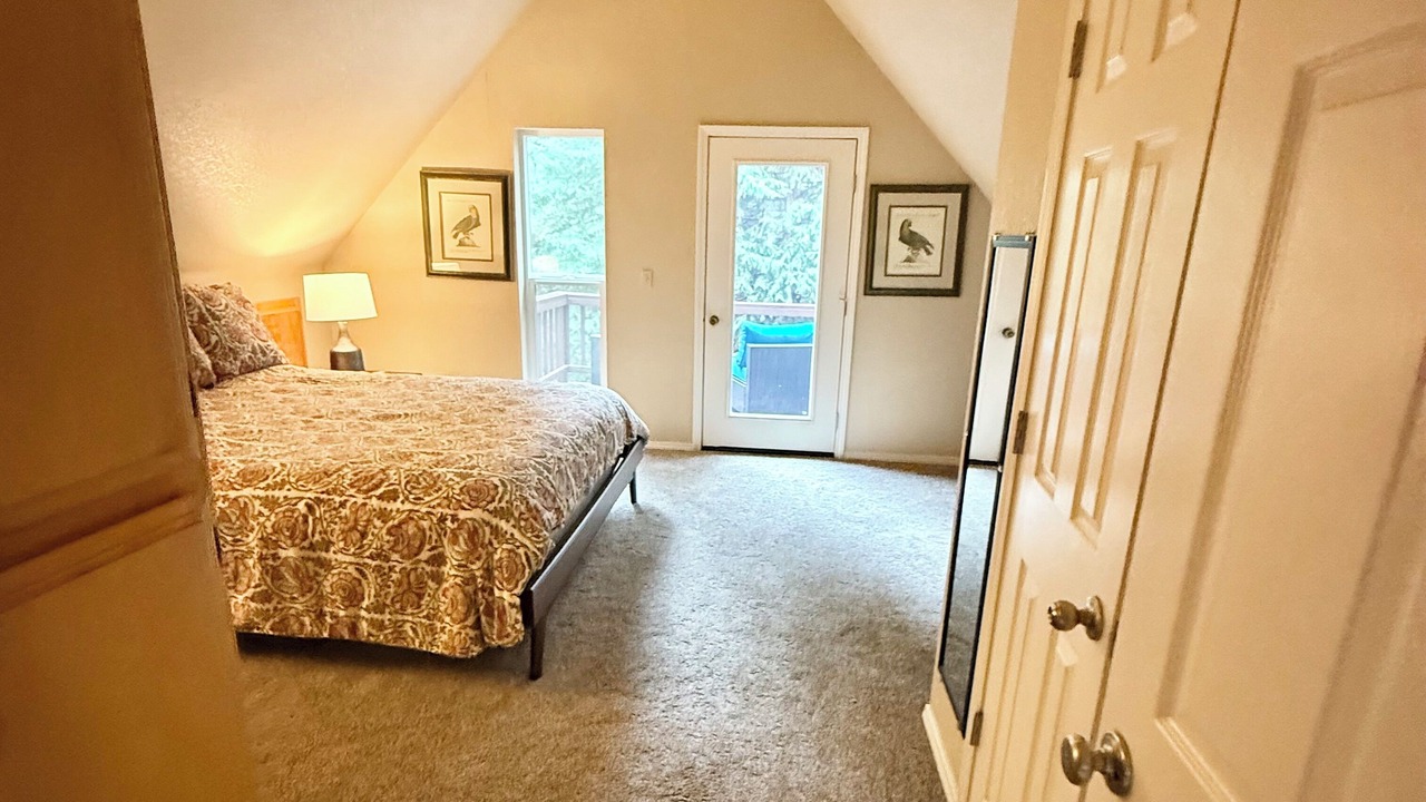 Photo of Bedroom in Hamilton Branch