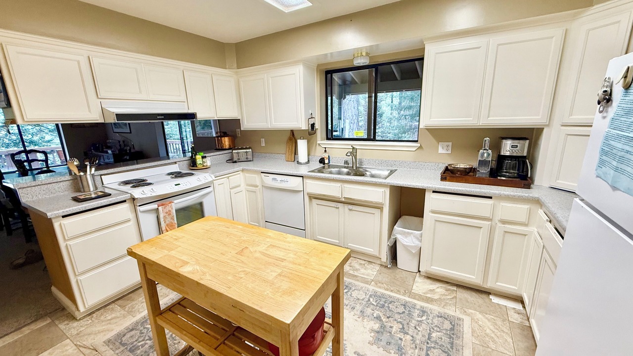 Photo of Kitchen in Hamilton Branch