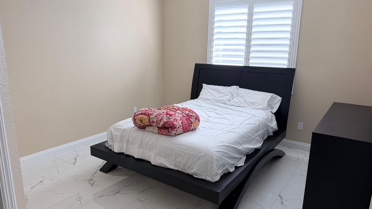 Photo of Bedroom in Enterprise