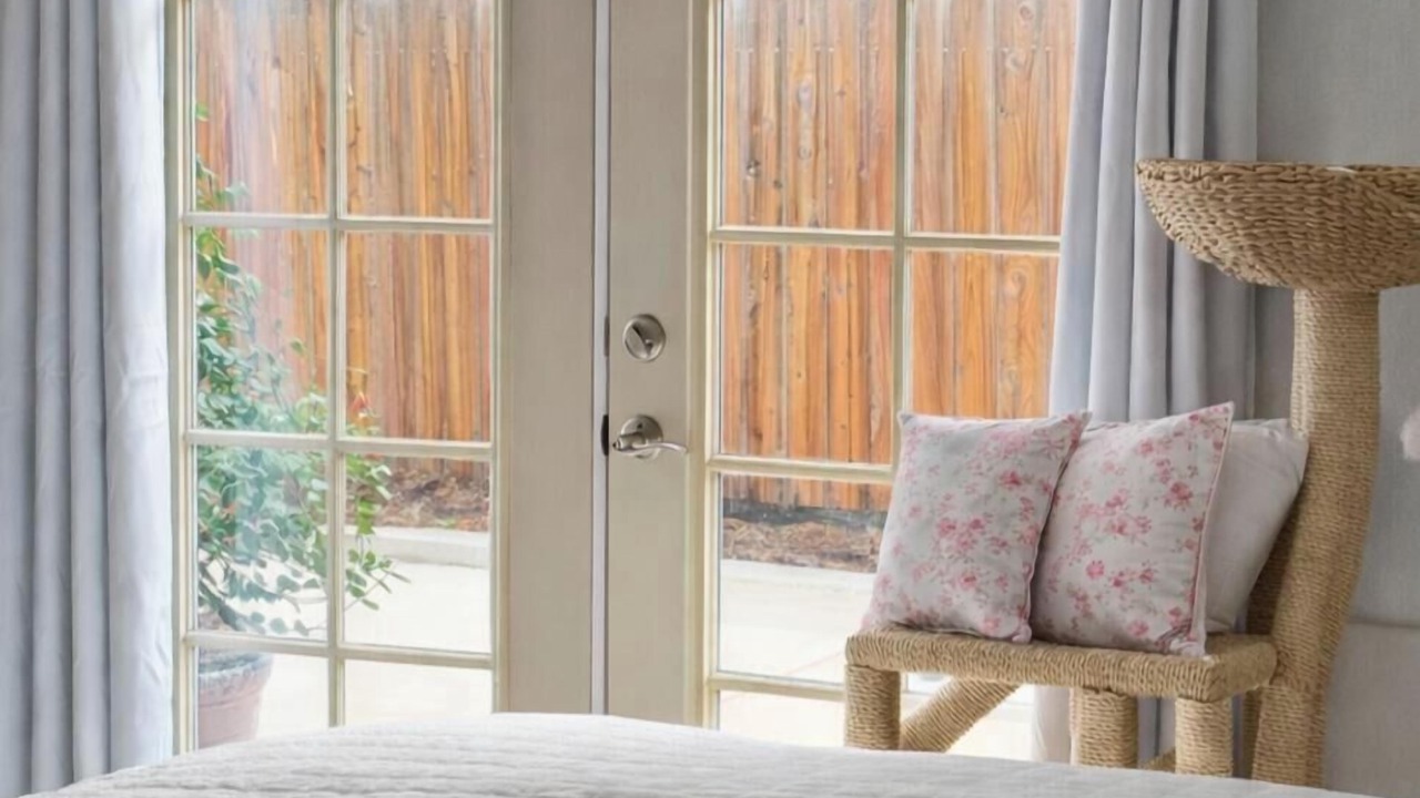 Photo of Bedroom in Raisin