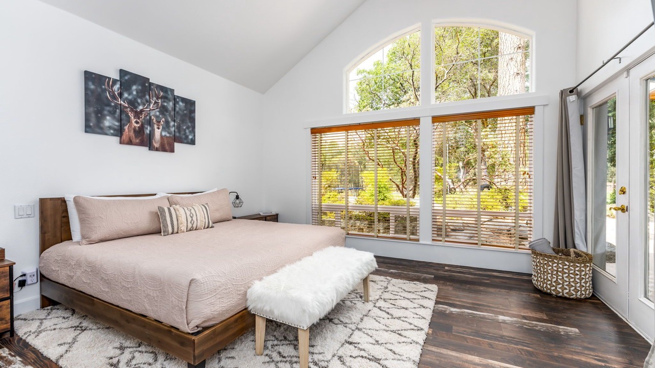 Photo of Bedroom in Coarsegold