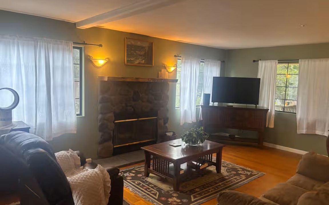 Photo of Livingroom in Salinas