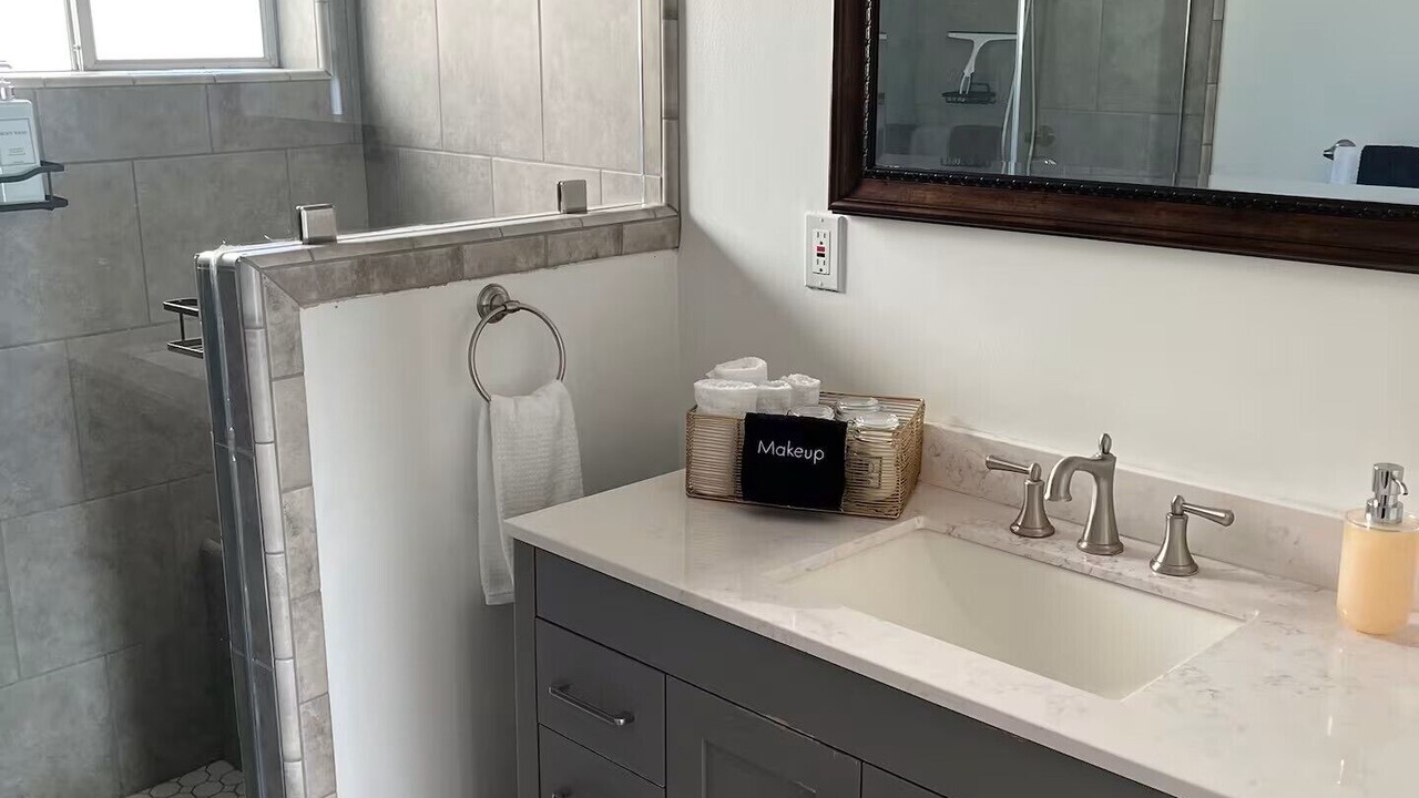 Photo of Bathroom in Harbor