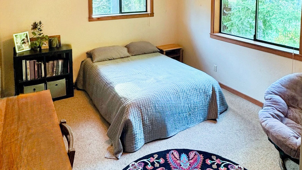 Photo of Bedroom in Forest Knolls