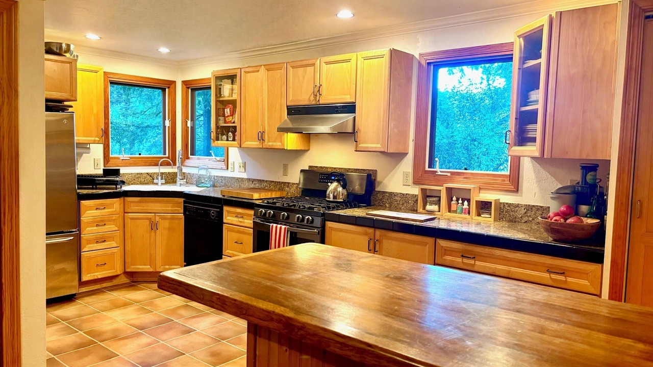 Photo of Kitchen in Forest Knolls