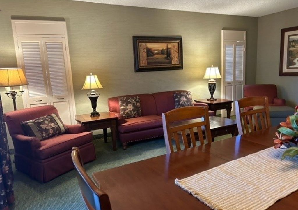 Photo of Bedroom in Raisin