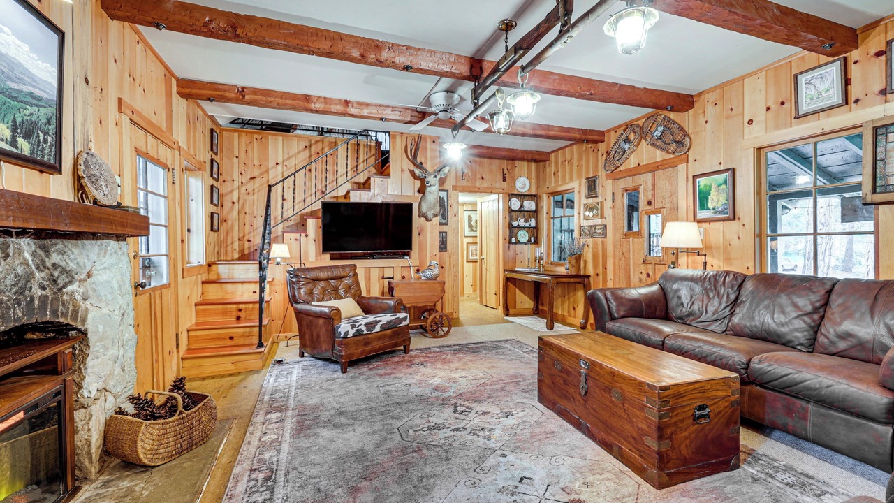 Photo of Livingroom in Camp Nelson