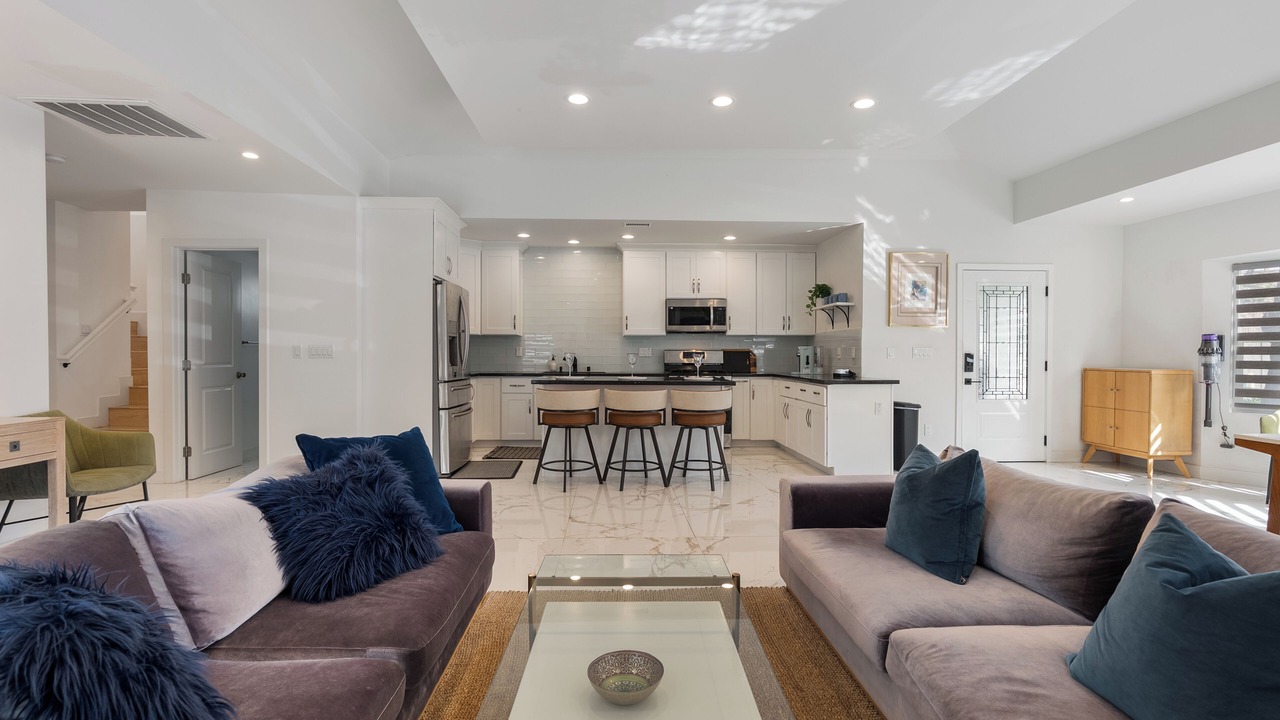 Photo of Livingroom in North Central