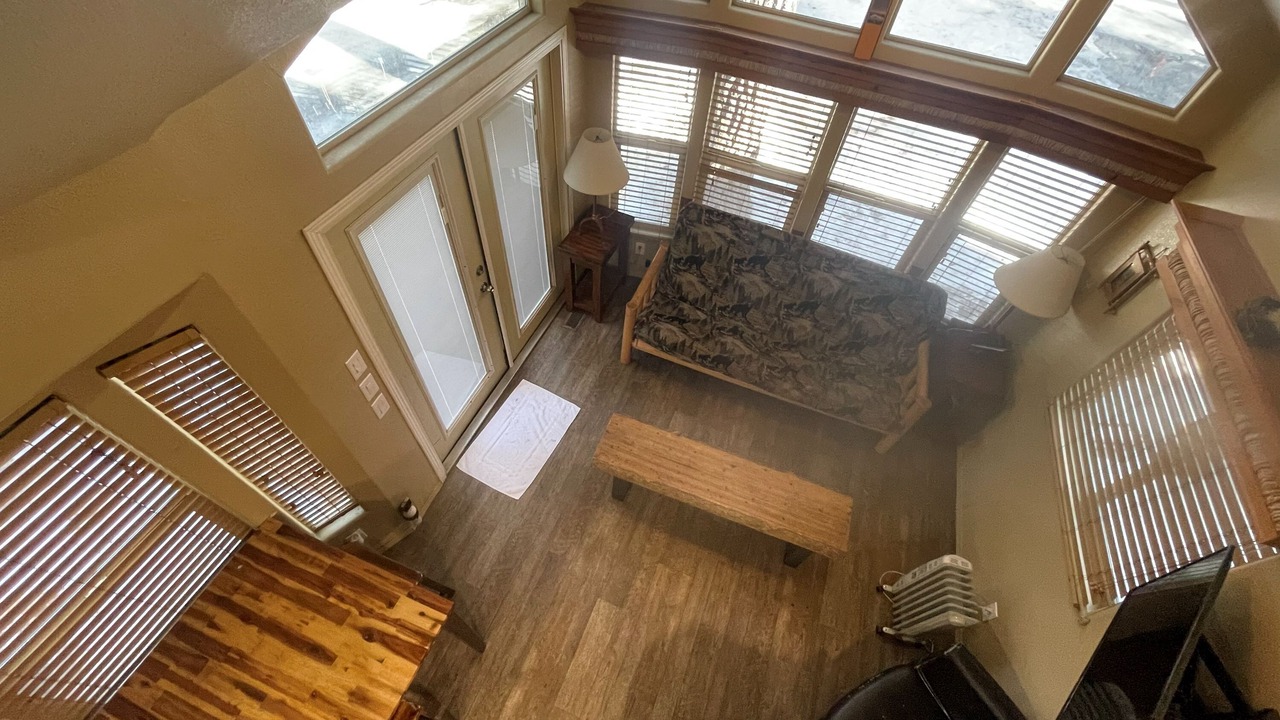 Photo of Livingroom in Tahoe Valley