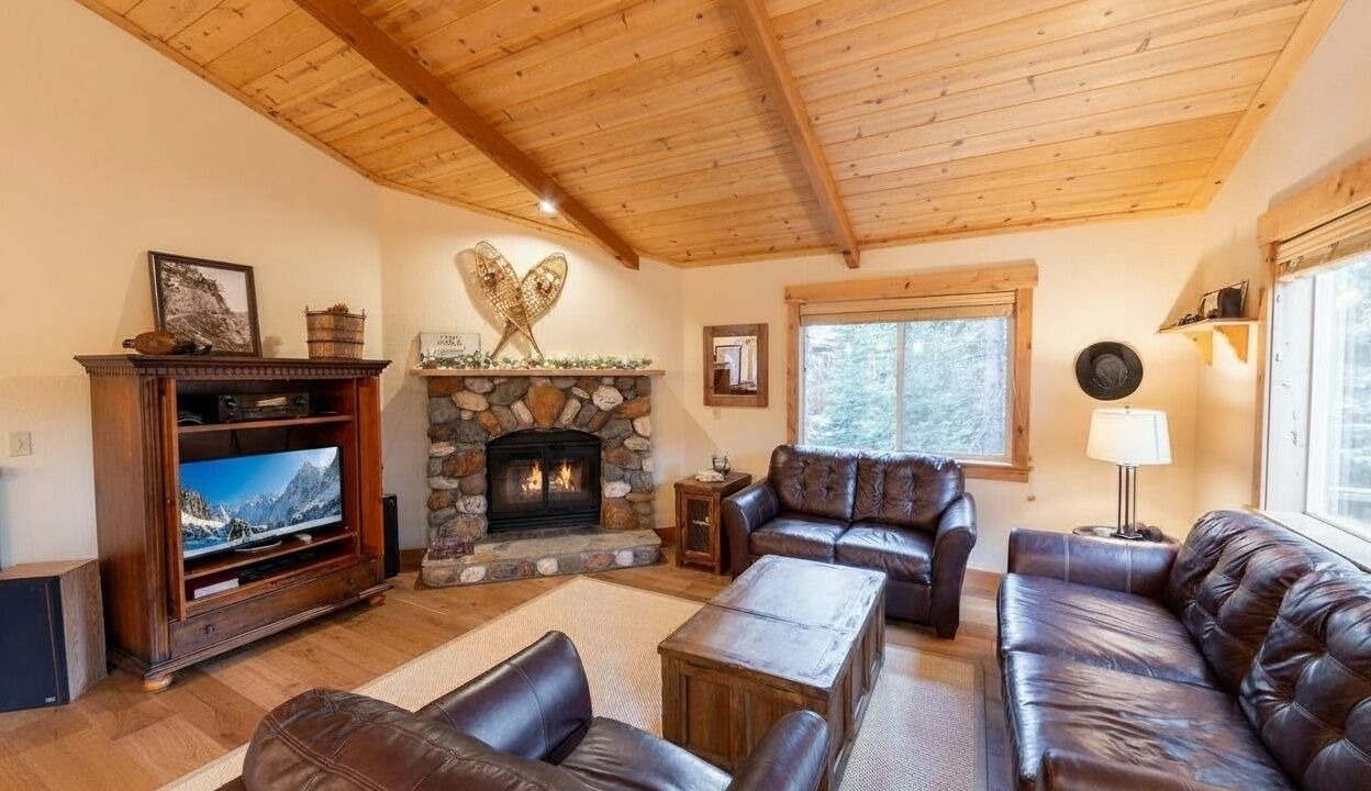 Photo of Livingroom in Kingswood Estates