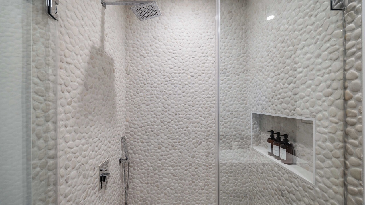 Photo of Bathroom in Beverly Grove