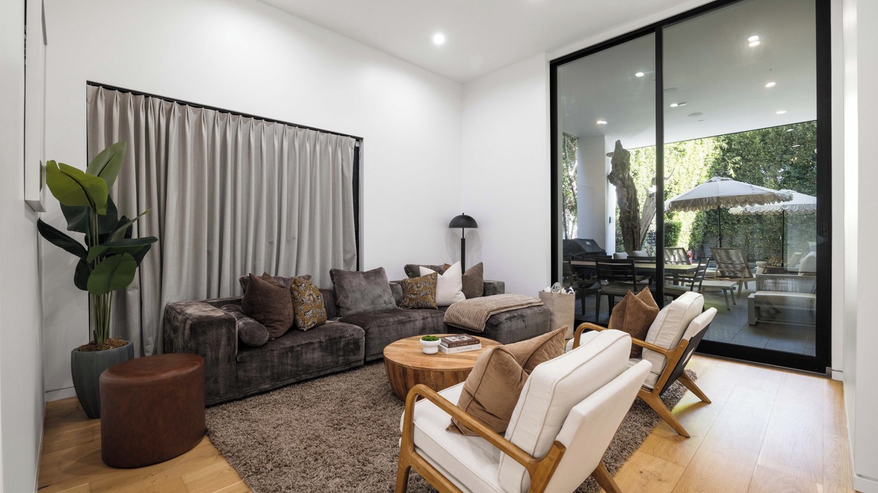 Photo of Livingroom in Beverly Grove