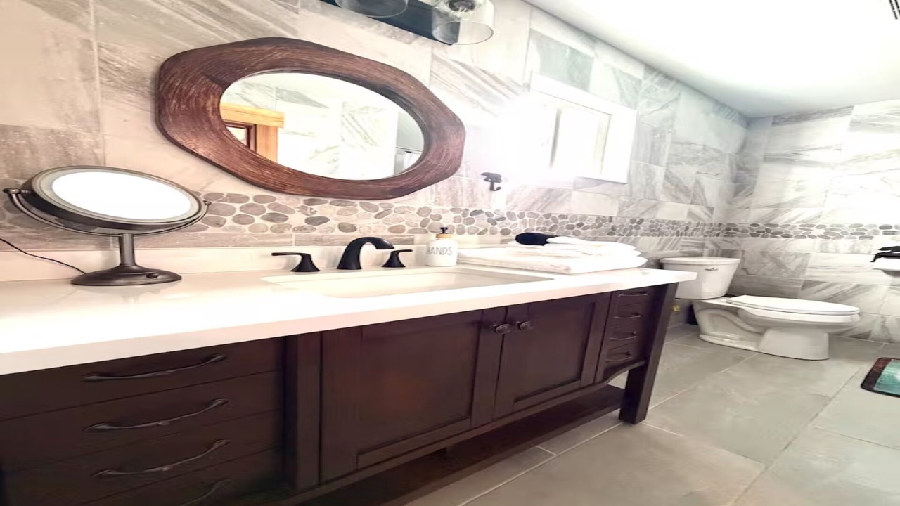 Photo of Bathroom in Mariposa