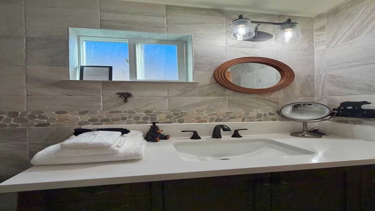 Photo of Bathroom in Mariposa