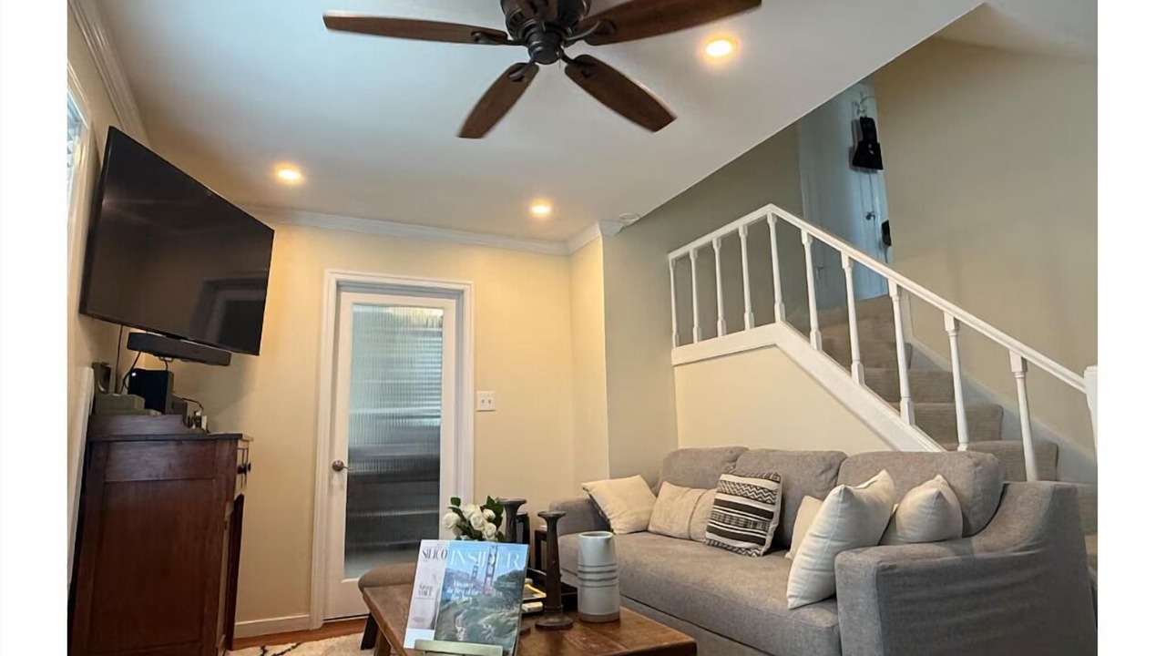 Photo of Livingroom in Central San Mateo