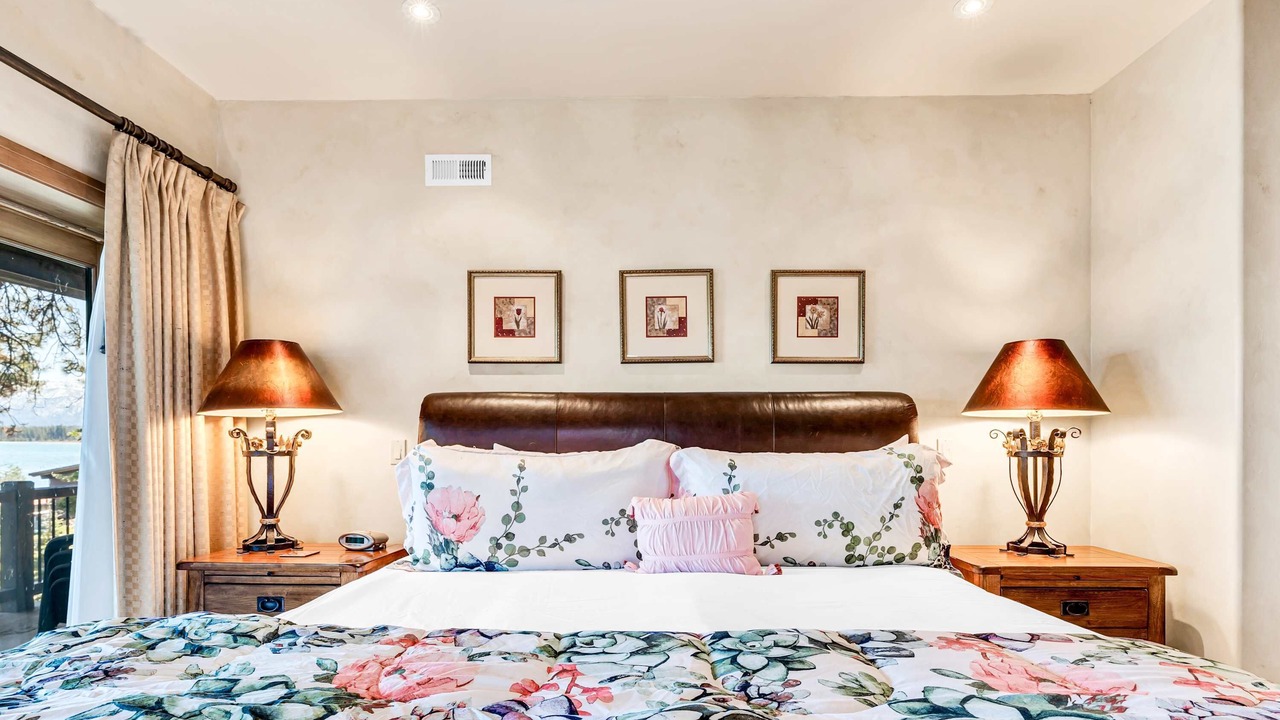 Photo of Livingroom in South Lake Tahoe
