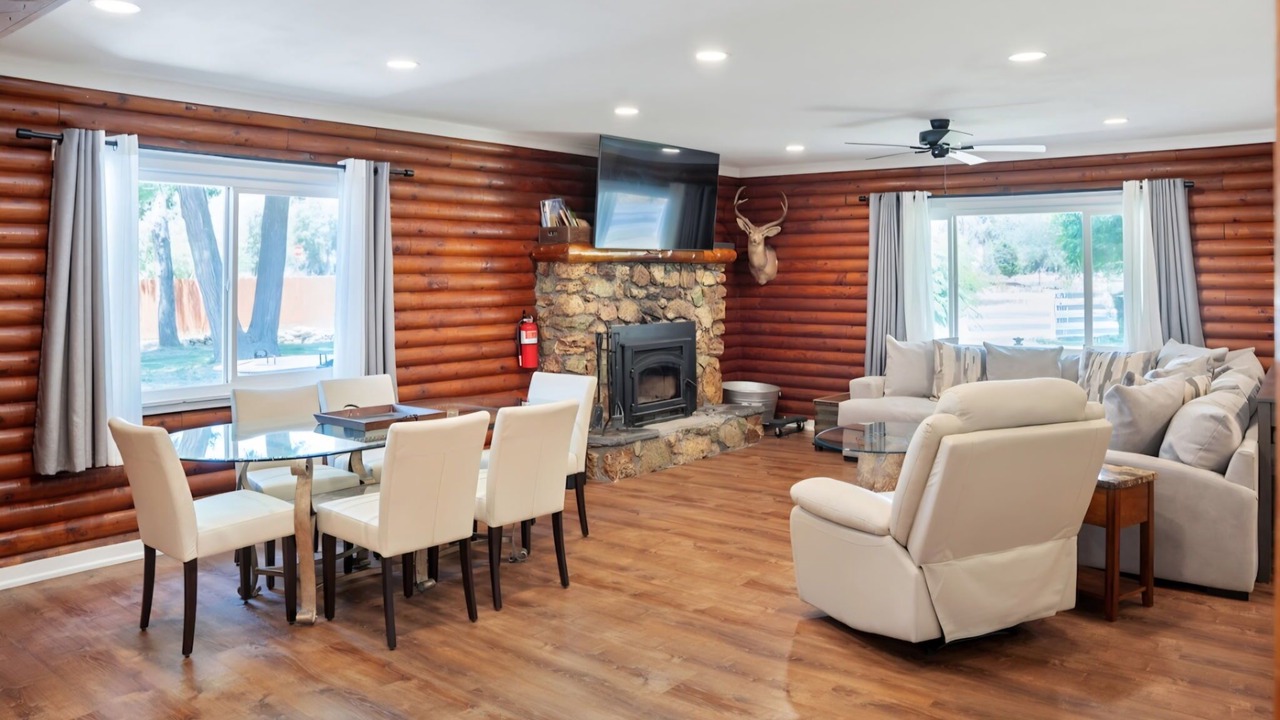 Photo of Livingroom in Mariposa