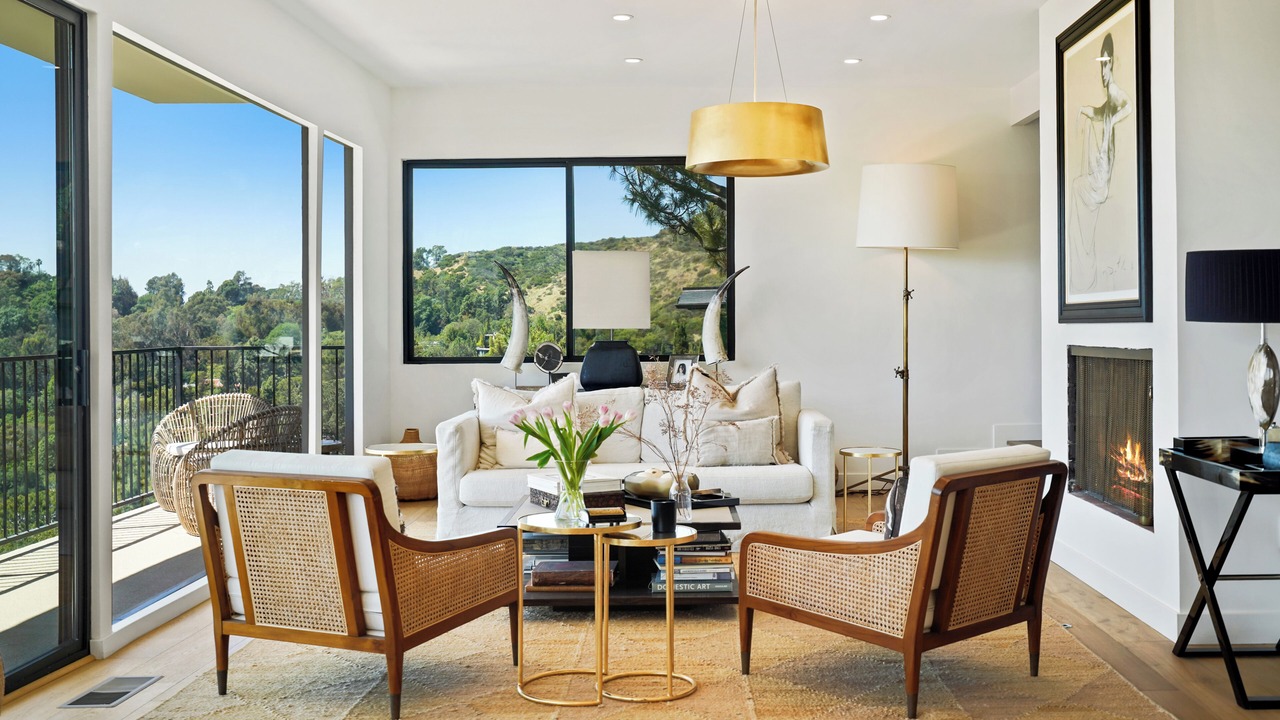 Photo of Bedroom in Nichols Canyon