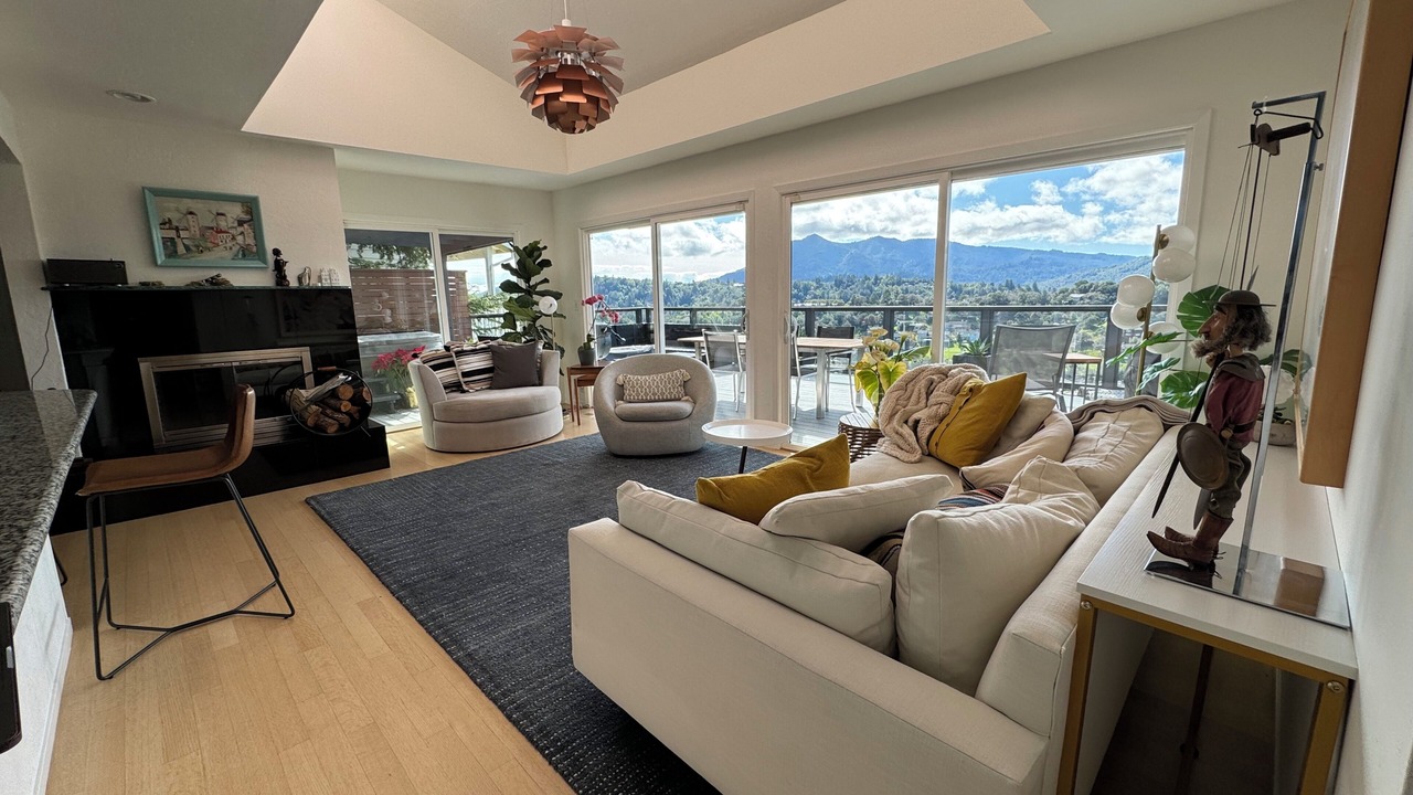Photo of Livingroom in San Rafael