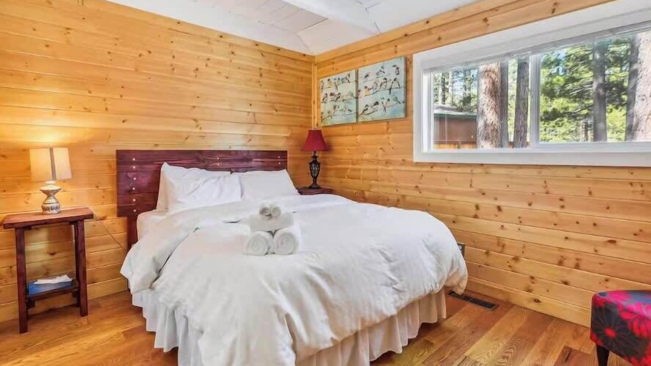 Photo of Bedroom in North Upper Truckee