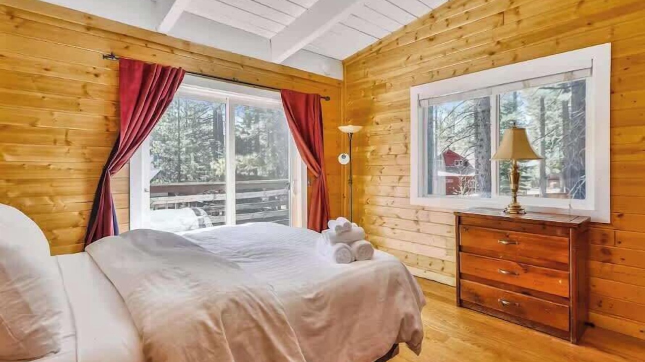 Photo of Bedroom in North Upper Truckee