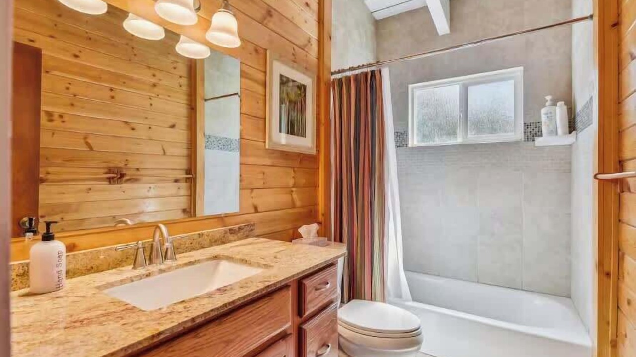 Photo of Bathroom in North Upper Truckee