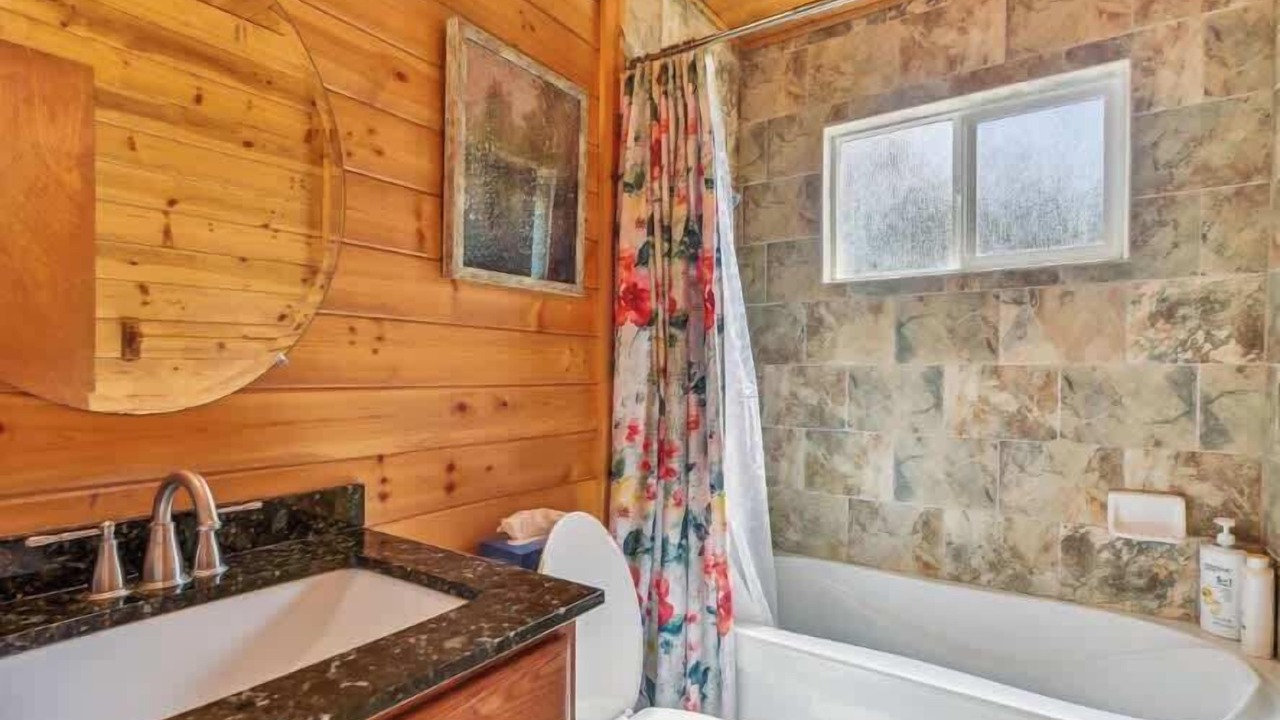 Photo of Bathroom in North Upper Truckee