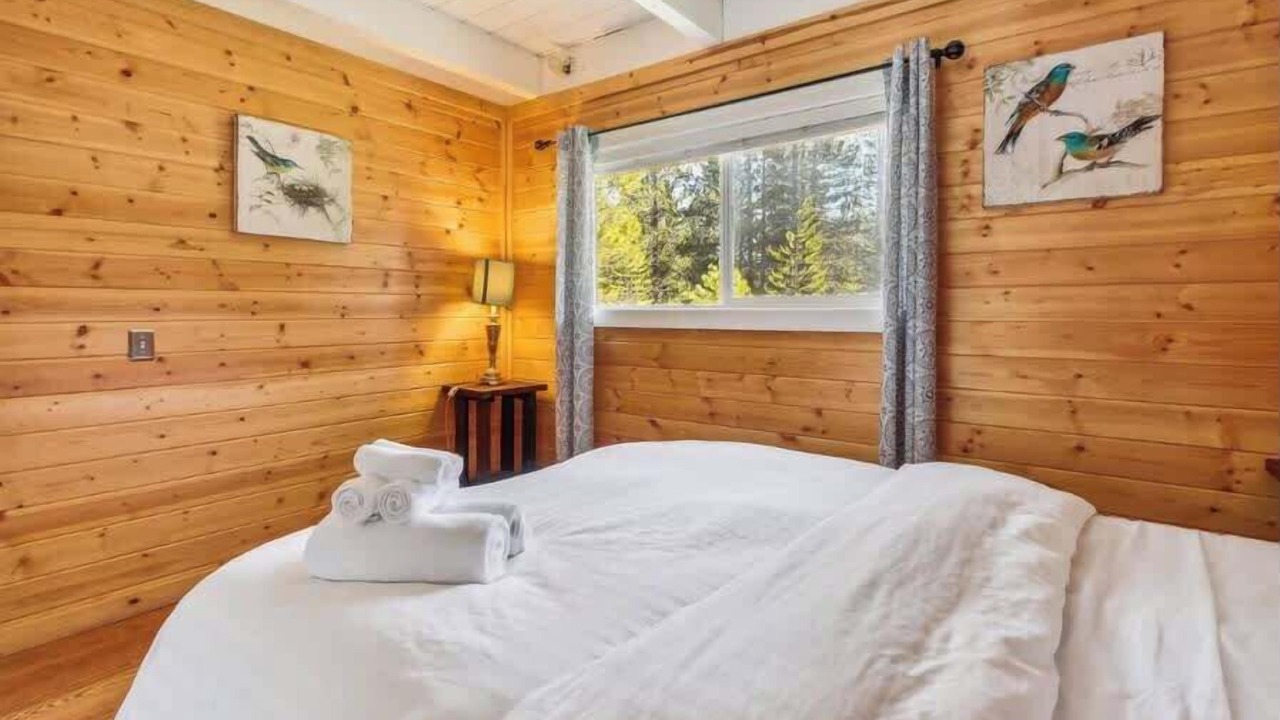 Photo of Bedroom in North Upper Truckee