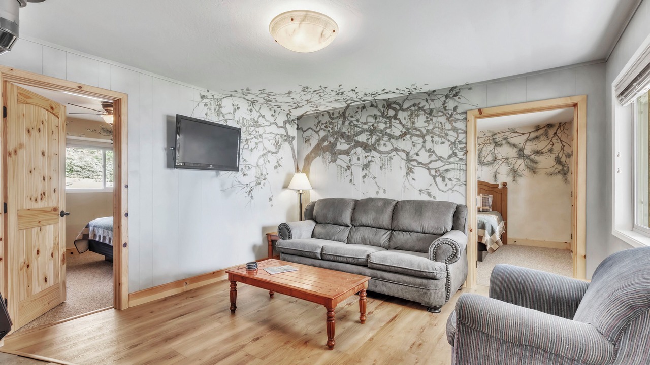 Photo of Livingroom in East Shore
