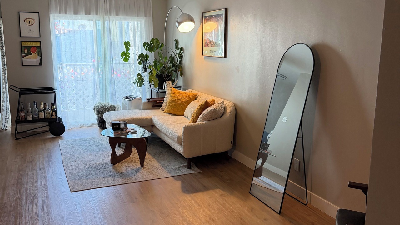 Photo of Livingroom in Mid City