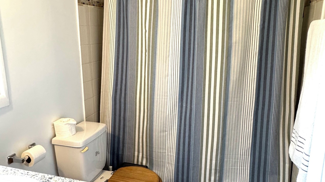 Photo of Bathroom in NoHo Arts District