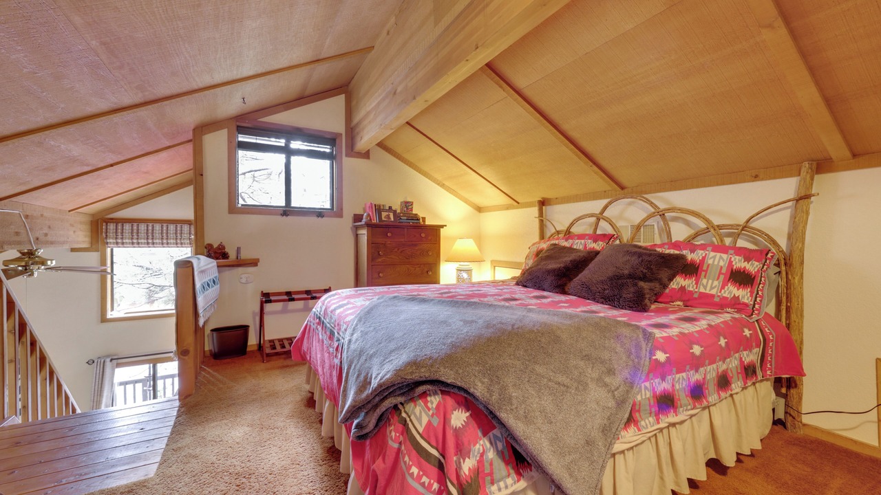 Photo of Bedroom in Shaver Lake