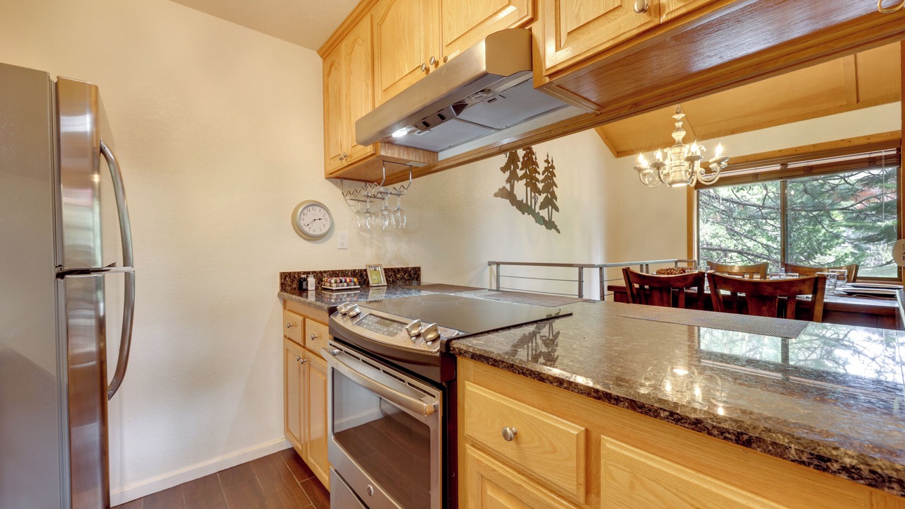 Photo of Kitchen in Shaver Lake