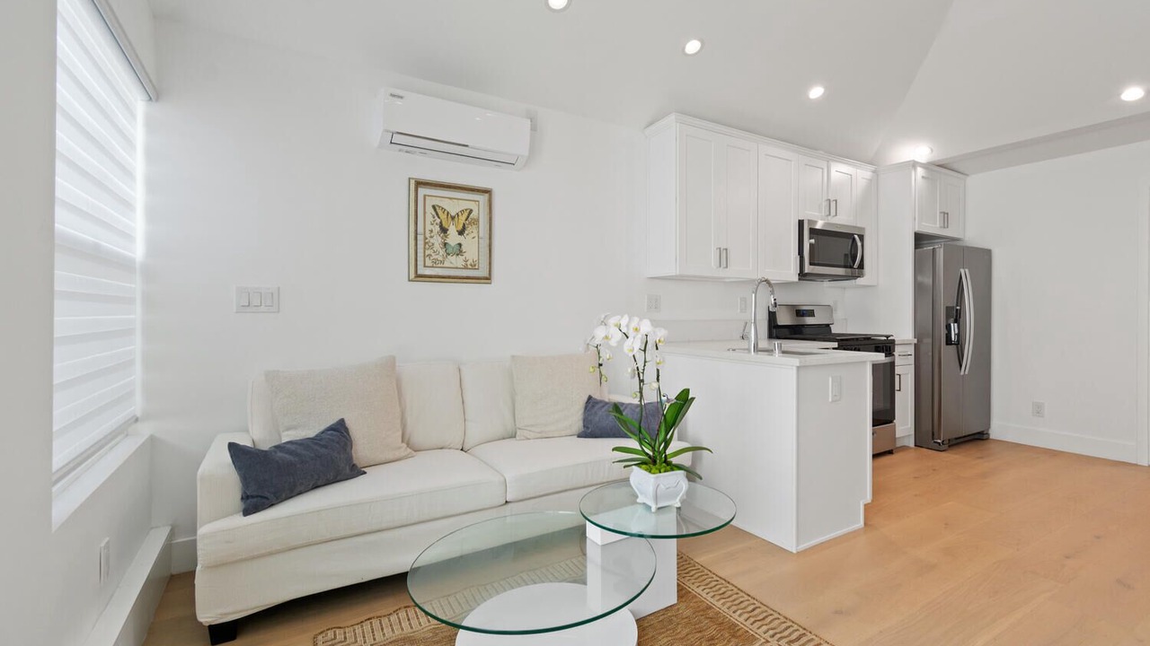 Photo of Livingroom in Carlson Park