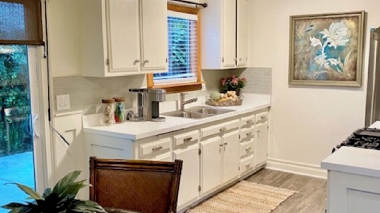 Photo of Kitchen in East Side Costa Mesa