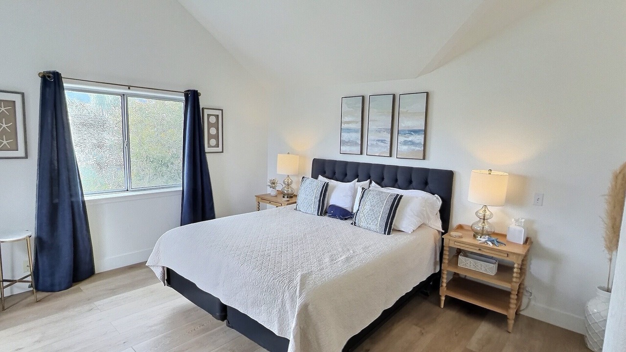 Photo of Bedroom in Downtown