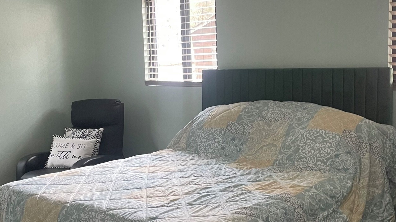 Photo of Bedroom in California Hot Springs