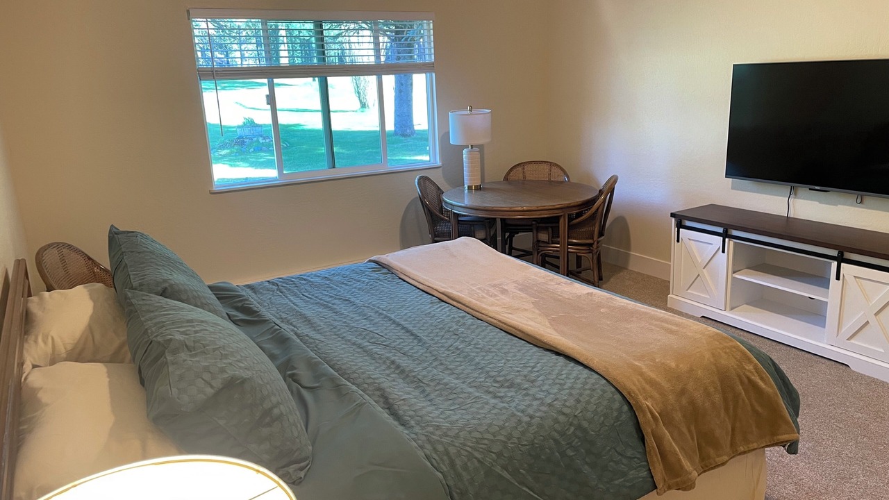 Photo of Bedroom in Plumas Eureka Estates