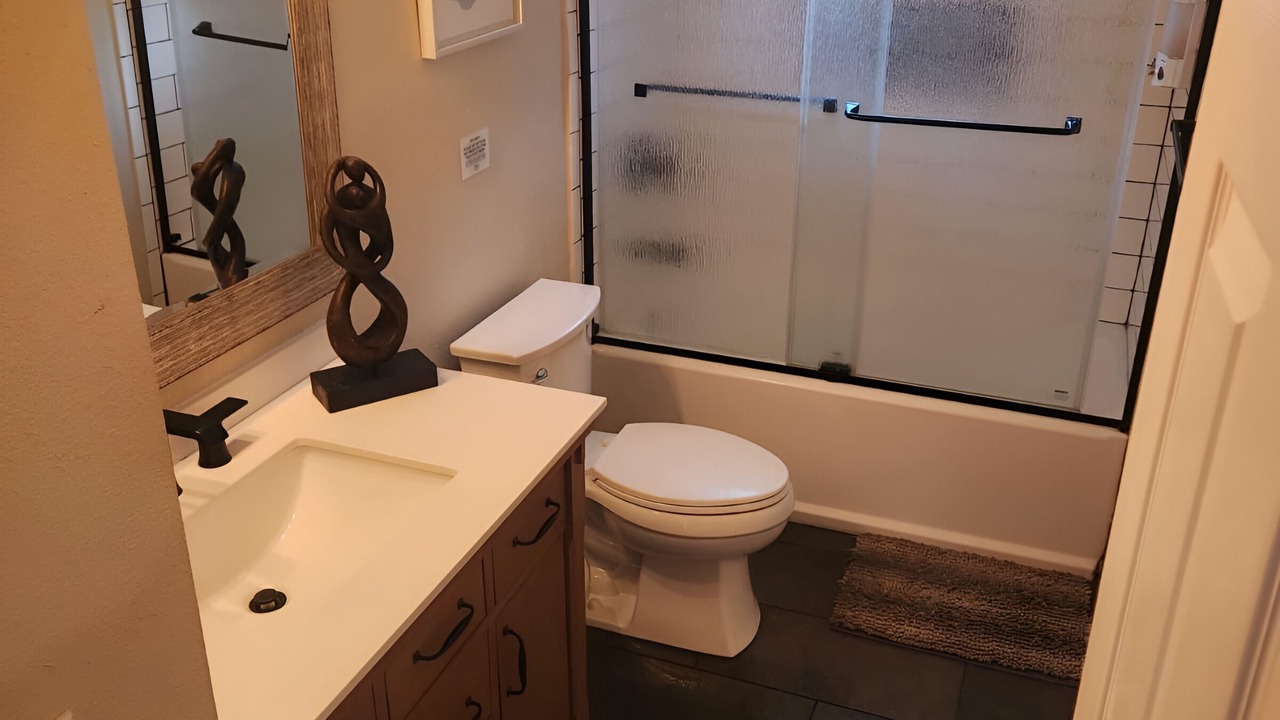 Photo of Bathroom in O'Brien