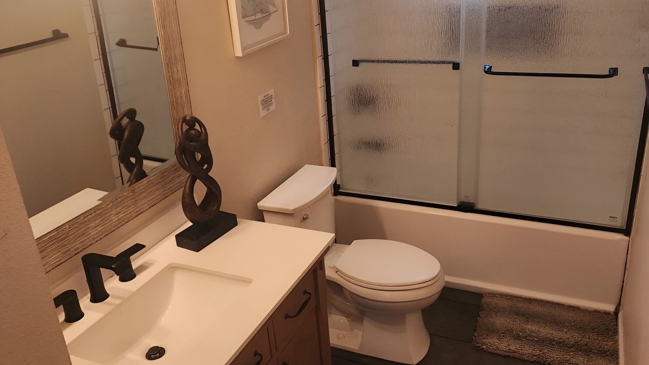 Photo of Bathroom in O'Brien