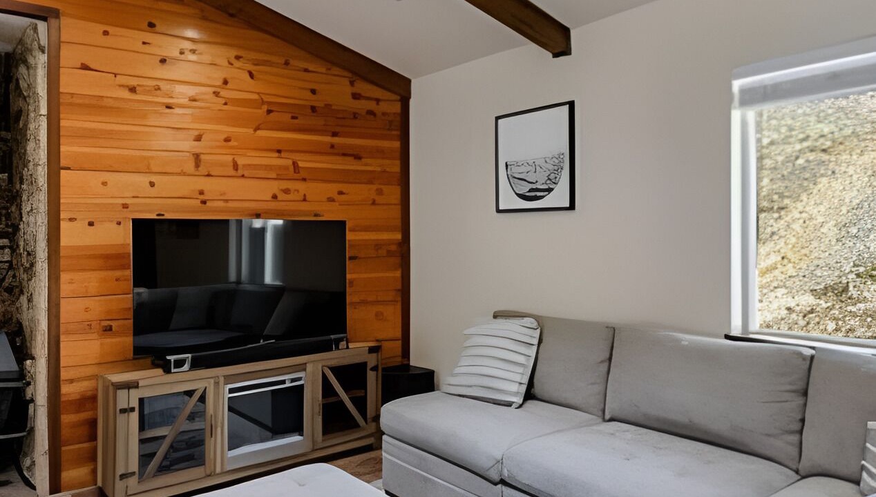 Photo of Livingroom in O'Brien