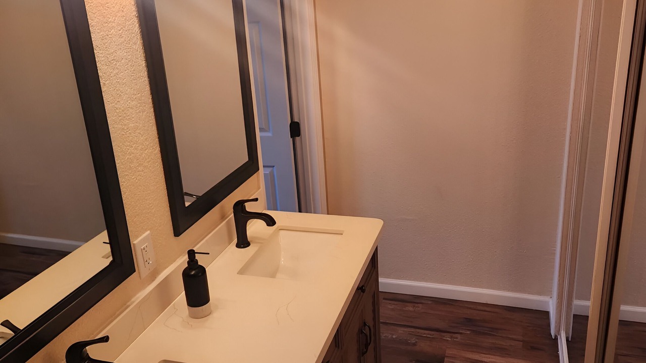 Photo of Bathroom in O'Brien